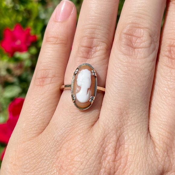 Carved Cameo Solid Yellow Gold 10k Ring - Picture 11 of 11